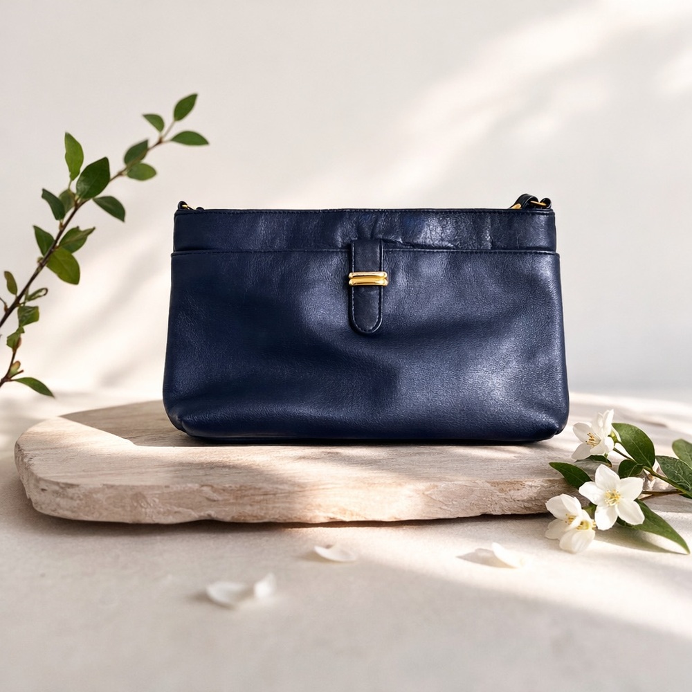Vintage Navy Leather Minimal Shoulder Bag – 90s Style